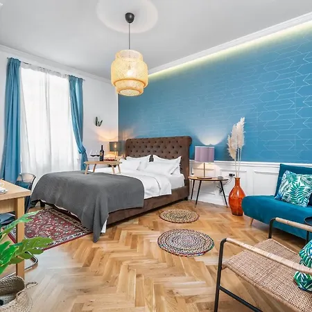 Evala Luxury With Pool And Garden 4* 斯普利特