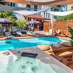 Evala Luxury With Pool And Garden سبليت
