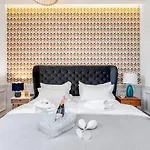 فندق مبيت وإفطار Evala Luxury With Pool And Garden