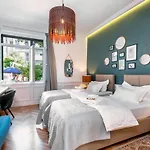 Frühstückspension Evala Luxury With Pool And Garden Split
