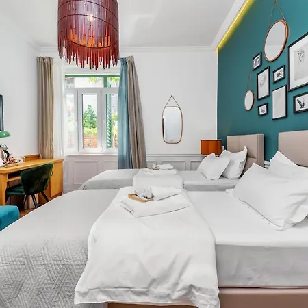 ベッド・アンド・ブレックファスト Evala Luxury With Pool And Garden 4*