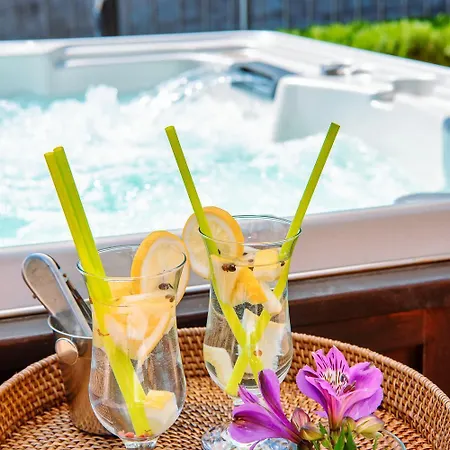 Evala Luxury With Pool And Garden 4* 斯普利特