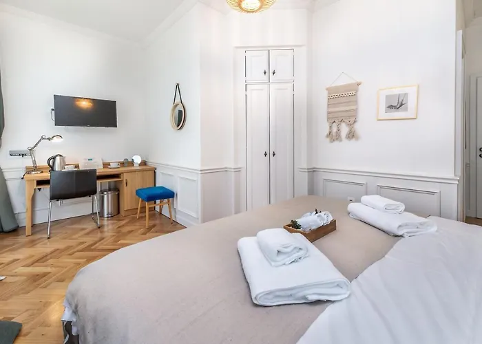 Evala Luxury With Pool And Garden krevet i doručak