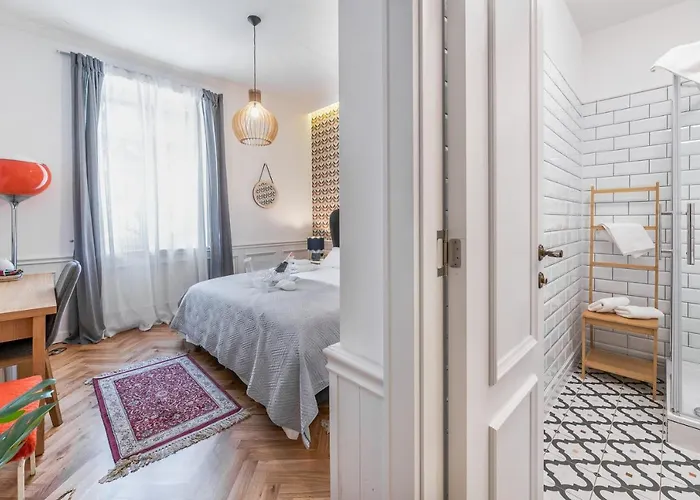 Evala Luxury With Pool And Garden 4*