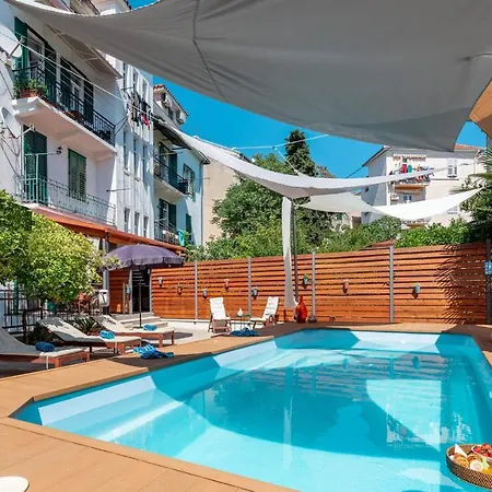 Evala Luxury With Pool And Garden