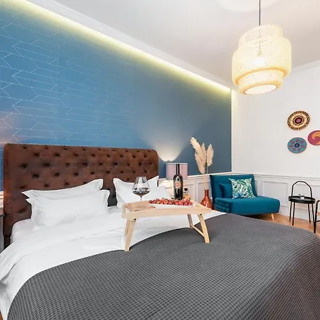 Evala Luxury With Pool And Garden 4* スプリト