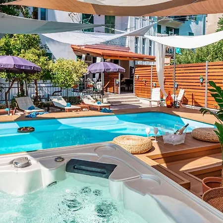 Evala Luxury With Pool And Garden スプリト