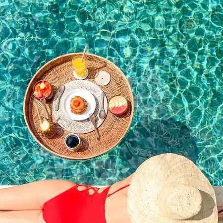 ベッド・アンド・ブレックファスト Evala Luxury With Pool And Garden 4*
