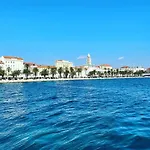 B&B Evala Luxury With Pool And Garden 스플리트