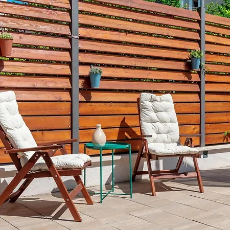 Nocleg ze śniadaniem Evala Luxury With Pool And Garden 4*