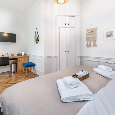 Evala Luxury With Pool And Garden Nocleg ze śniadaniem