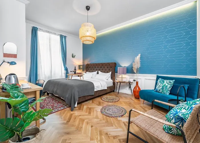 Evala Luxury With Pool And Garden 4* Split